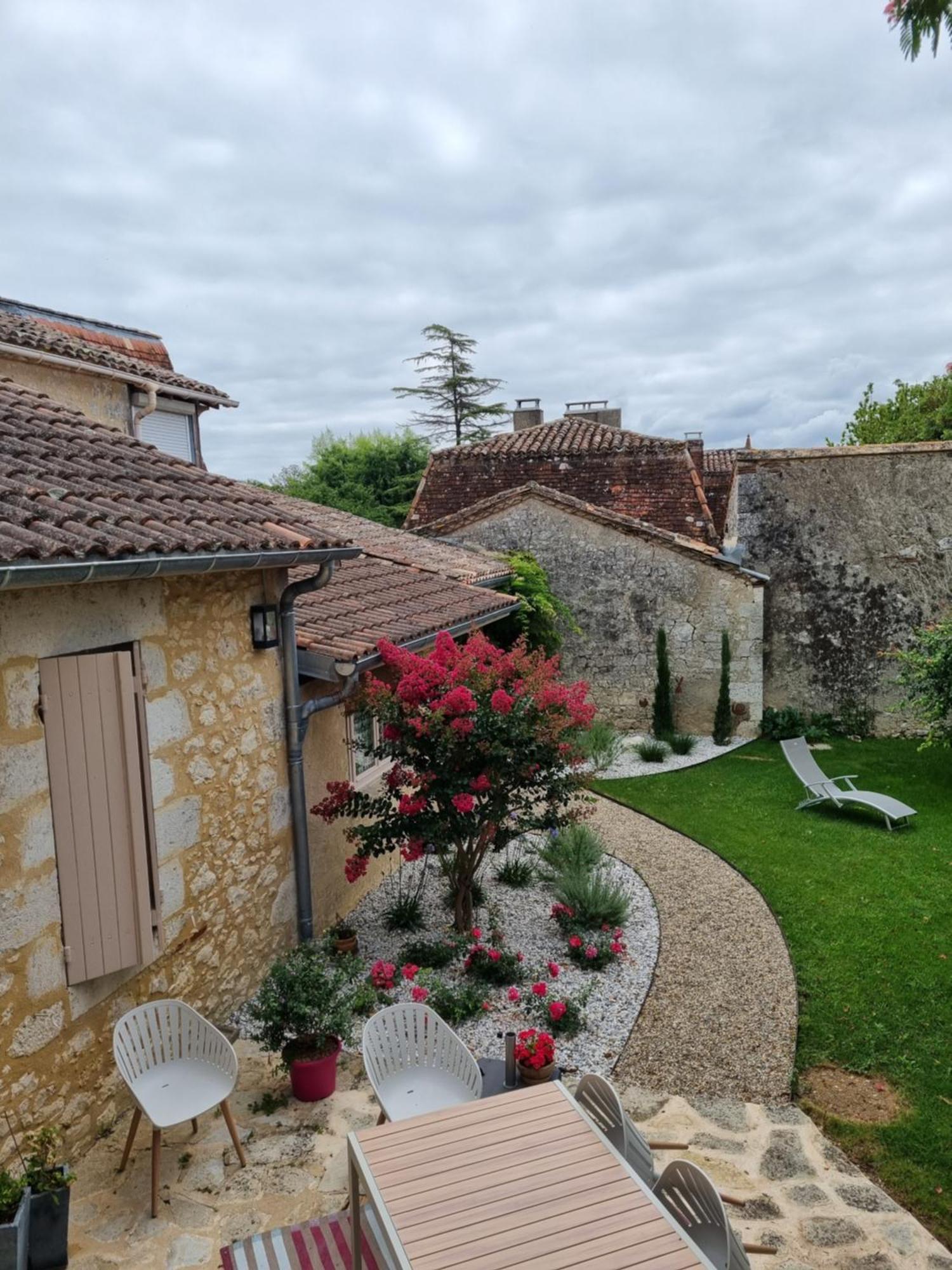 L'Esprit Du 24 Bed & Breakfast Rouffignac-de-Sigoules Luaran gambar
