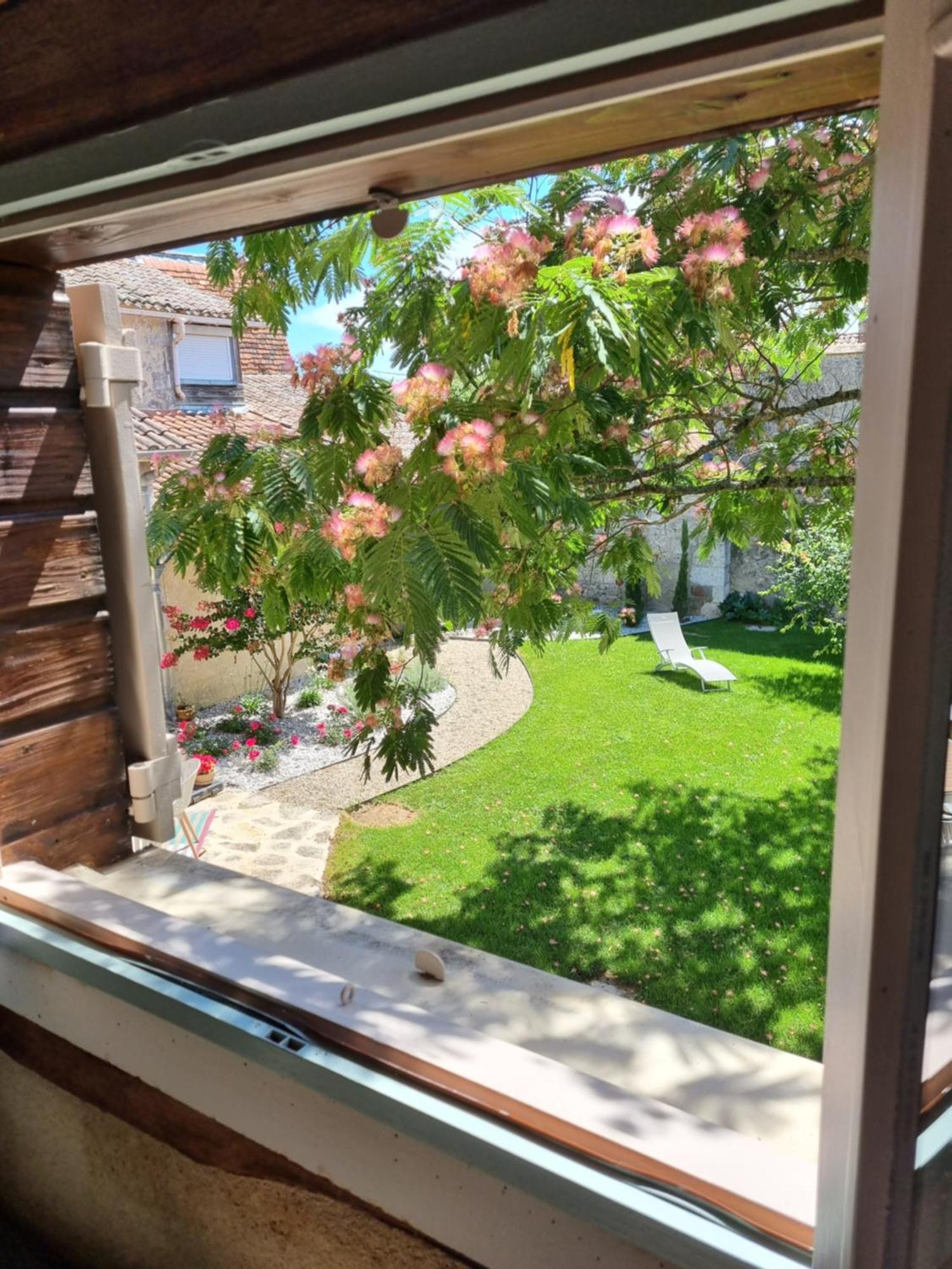 L'Esprit Du 24 Bed & Breakfast Rouffignac-de-Sigoules Luaran gambar